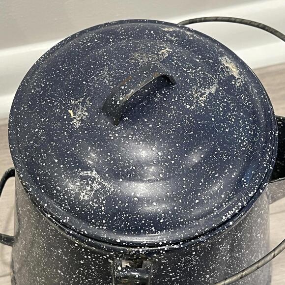 Vintage Large Enamel Granite Ware Blue White Speckle Metal Coffee Pot - Picture 2 of 6